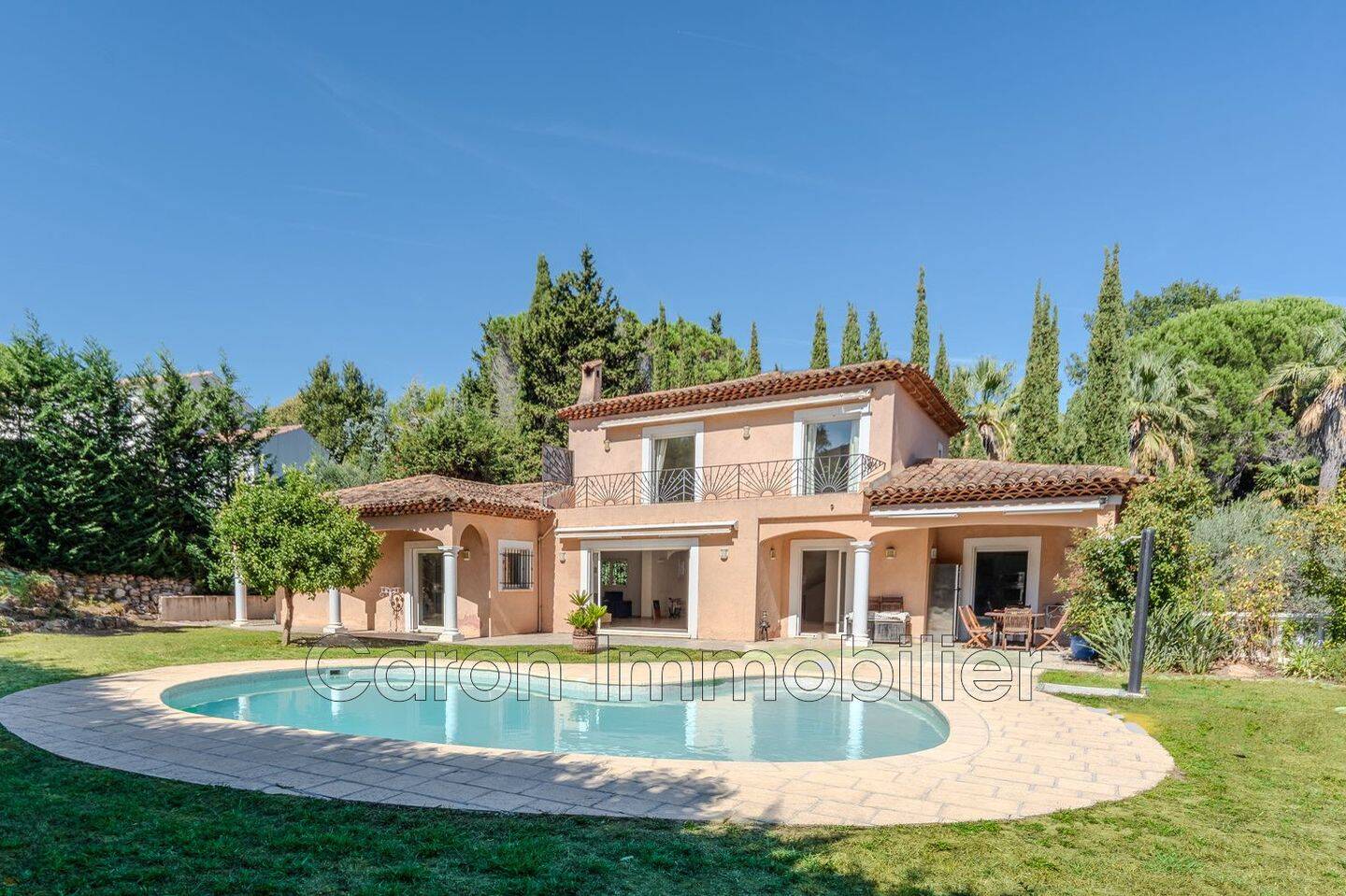 Maison 6 pièces 303 m² · à Mandelieu-la-Napoule · 303 m² · 1 750 000 €