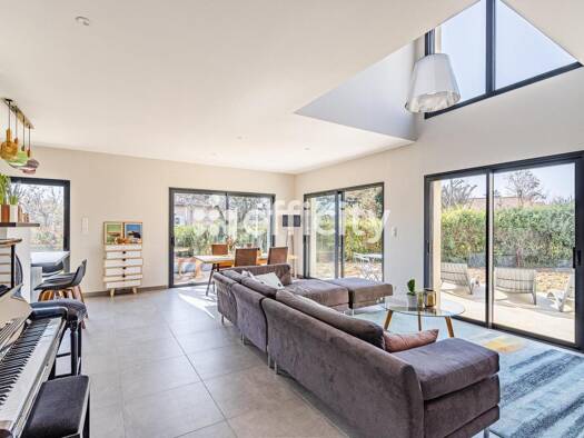 Villa à vendre 615 000 € 5 pièces 4 chambres 133 m² 495 m² de terrain Chazay-d'Azergues 69380