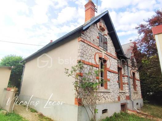 Maison à vendre 99 000 € 4 pièces 2 chambres 95 m² Foëcy 18500