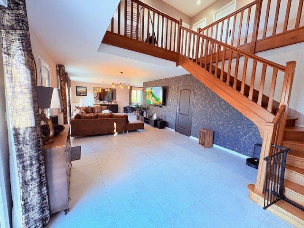 Maison 9 pièces 228 m² · à Bayeux · 227,6 m² · 494 000 €