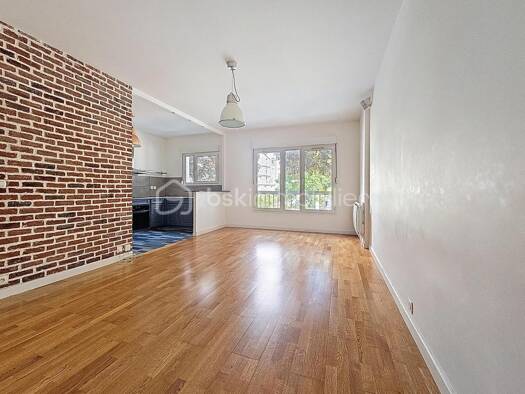 Appartement à vendre 335 000 € 3 pièces 2 chambres 69 m² RDC/5 Centre Ville Cachan 94230