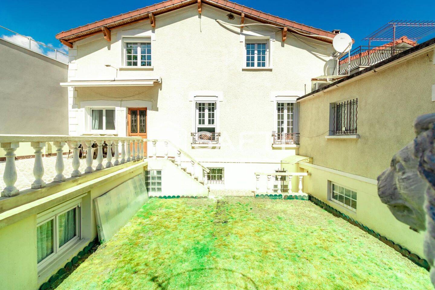 Maison 8 pièces 228 m² · à Viroflay · 228 m² · 790 000 €