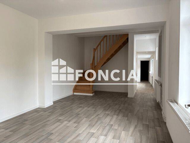 Maison 4 pièces 93 m² · à Saint-Saulve · 92,8 m² · 880 €