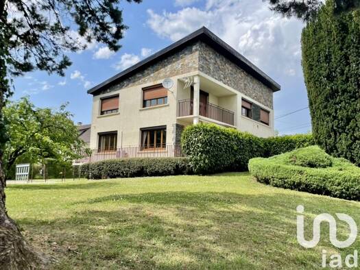 Maison à vendre 209 000 € 8 pièces 5 chambres 186 m² 969 m² de terrain Attigny 08130