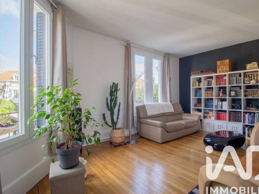 Appartement à vendre 290 000 € 3 pièces 1 chambre 69,6 m² Étage 1/1 Centre Ville Nord Est Fontainebleau 77300