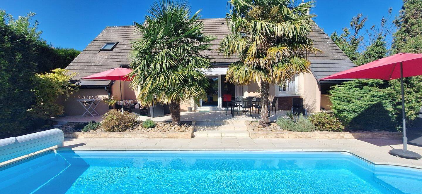 Maison 7 pièces 163 m² · à Saint-Martin-du-Tertre · 163 m² · 389 000 €