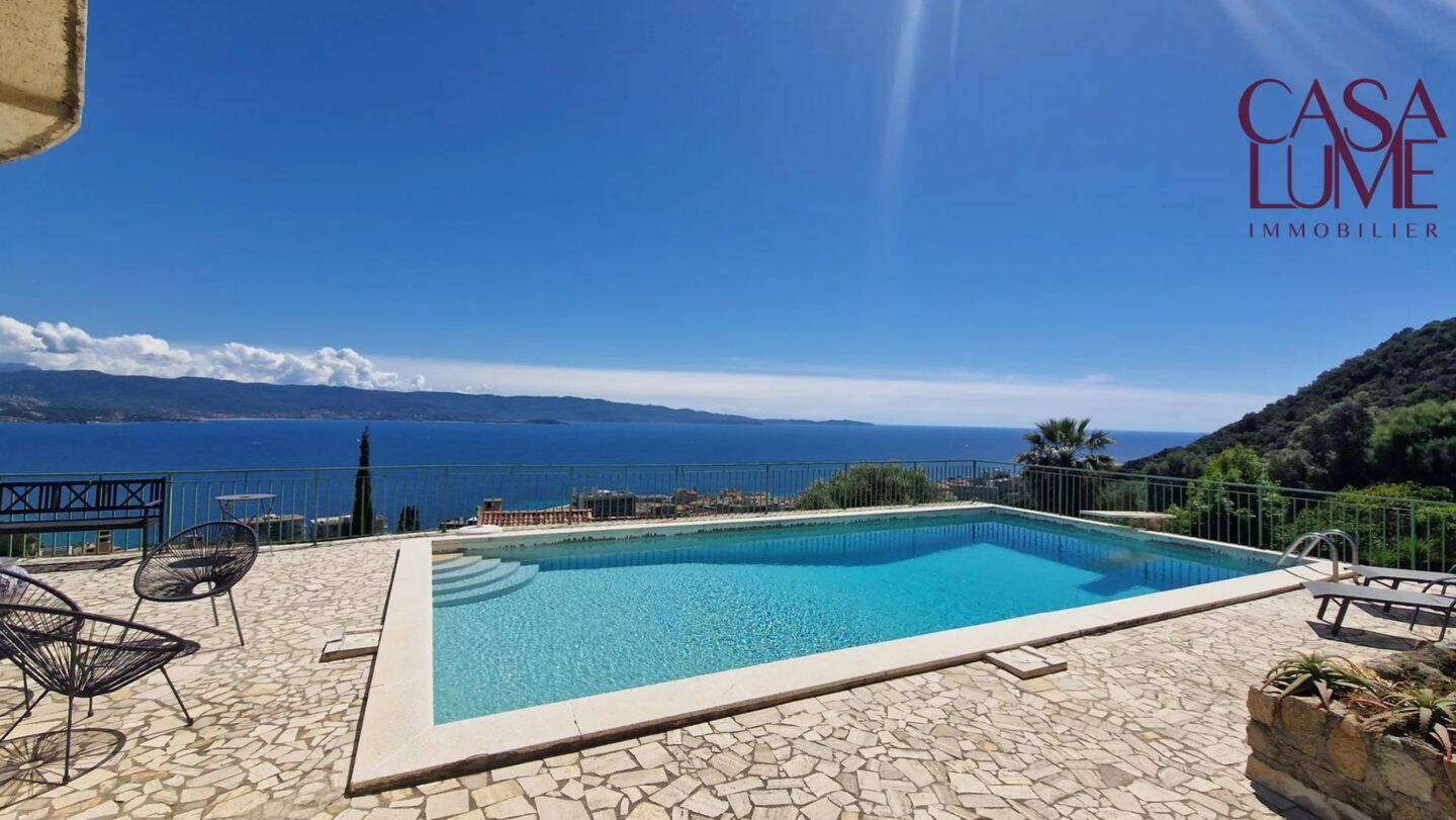Maison 8 pièces 211 m² · à Ajaccio · 211 m² · 1 272 000 €