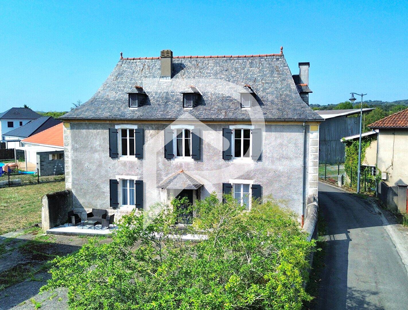 Maison 7 pièces 177 m² · à Labastide-Cézéracq · 177 m² · 314 500 €