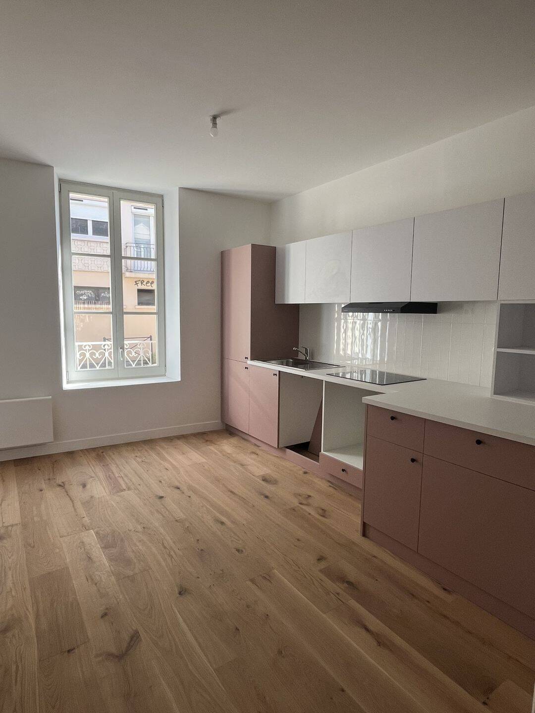Maison 5 pièces 123 m² · à Bordeaux · 122,6 m² · 1 936 €
