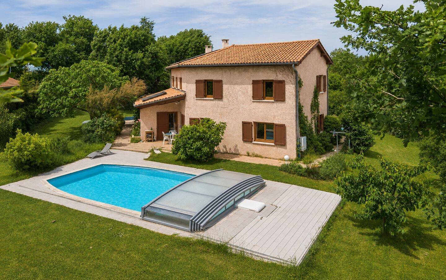 Maison 9 pièces 253 m² · à Chaponost · 253 m² · 799 000 €