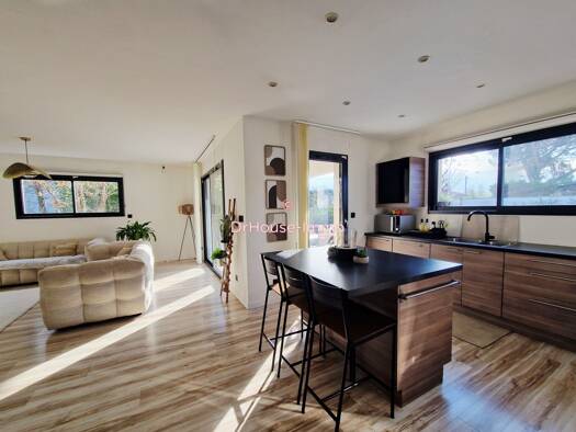 Maison à vendre 435 000 € 5 pièces 4 chambres 126,3 m² 1 004 m² de terrain Est-Chateaufleury Romans-sur-Isère 26100