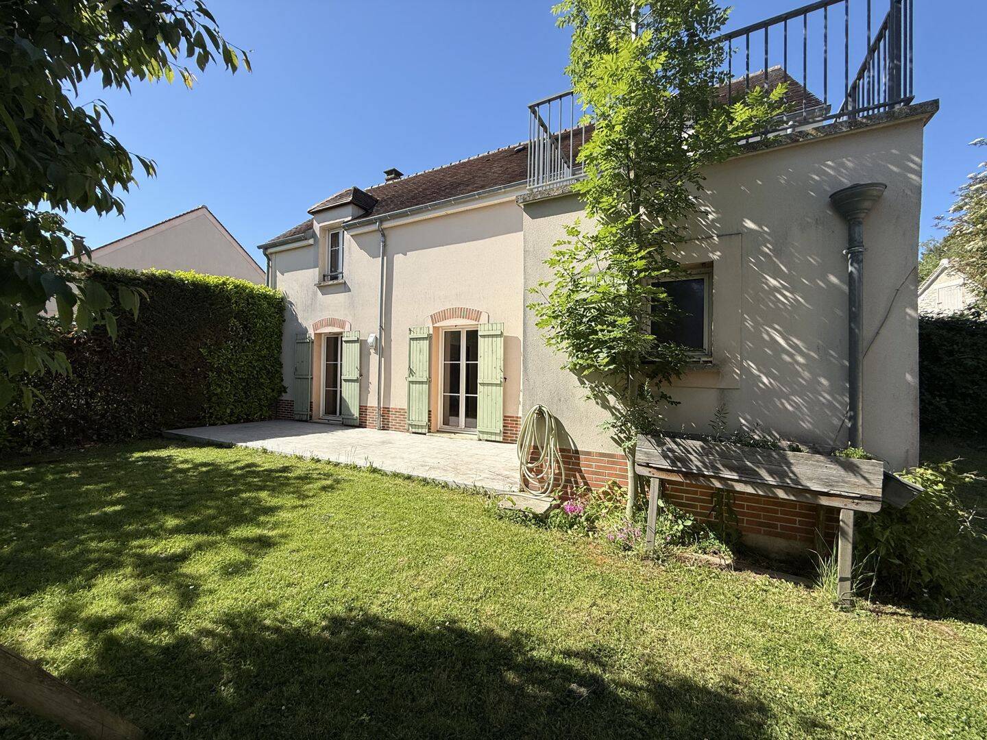 Maison 5 pièces 124 m² · à Neauphle-le-Vieux · 123,7 m² · 1 950 €