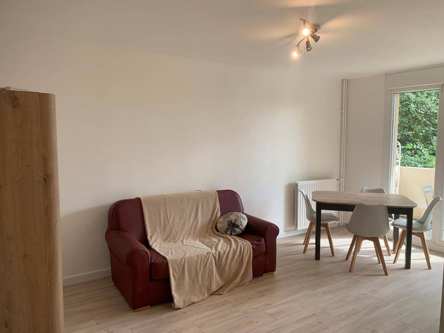 Appartement 2 pièces 37 m² · à Décines-Charpieu · 37,2 m² · 744 €