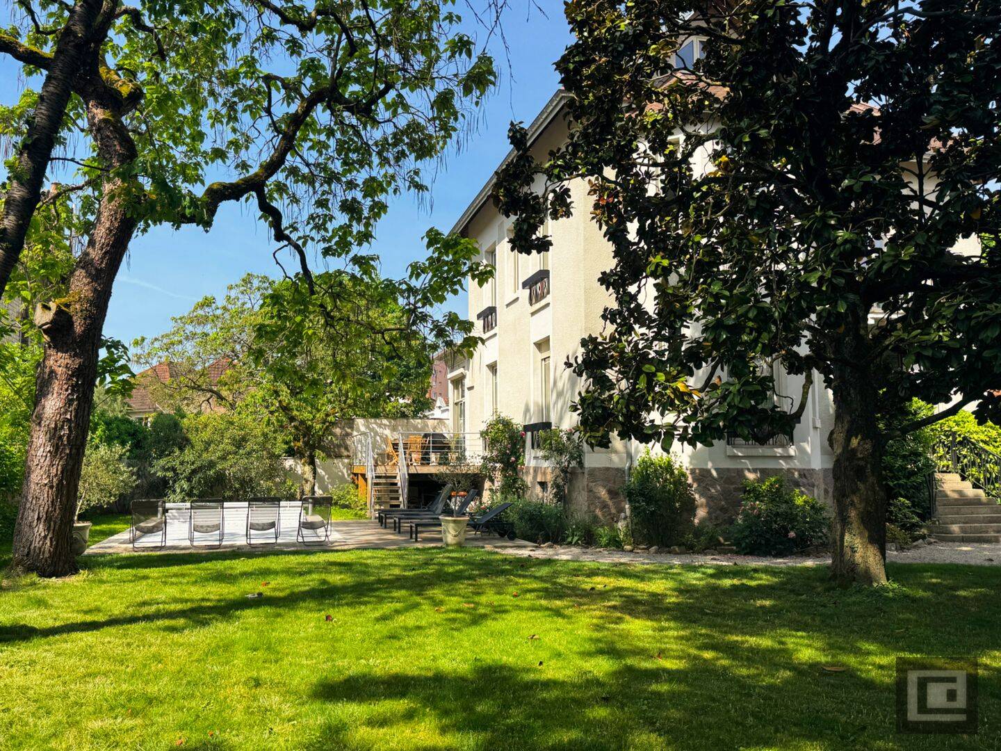 Maison 9 pièces 270 m² · à Chalon-sur-Saône · 270 m² · 800 000 €