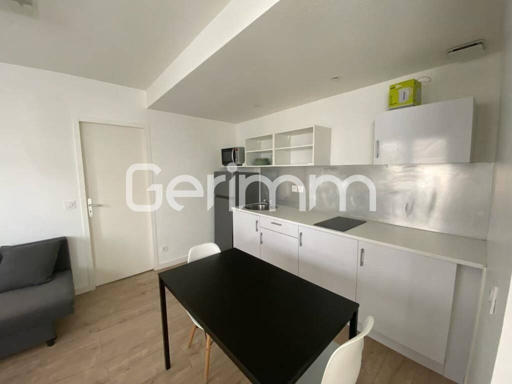 Appartement 2 pièces 31 m² · à Saint-Martin-d'Hères · 31 m² · 561 €