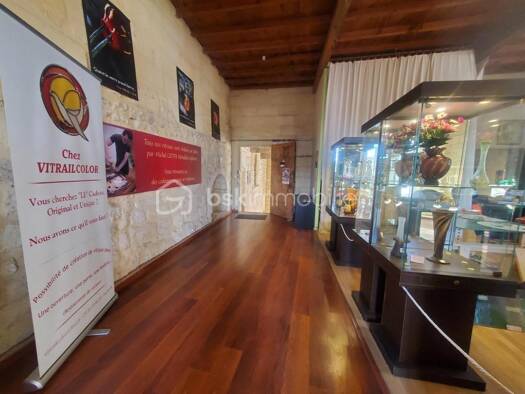 Local commercial à vendre 39 000 € 140 m² de surface de vente Saint-Émilion 33330