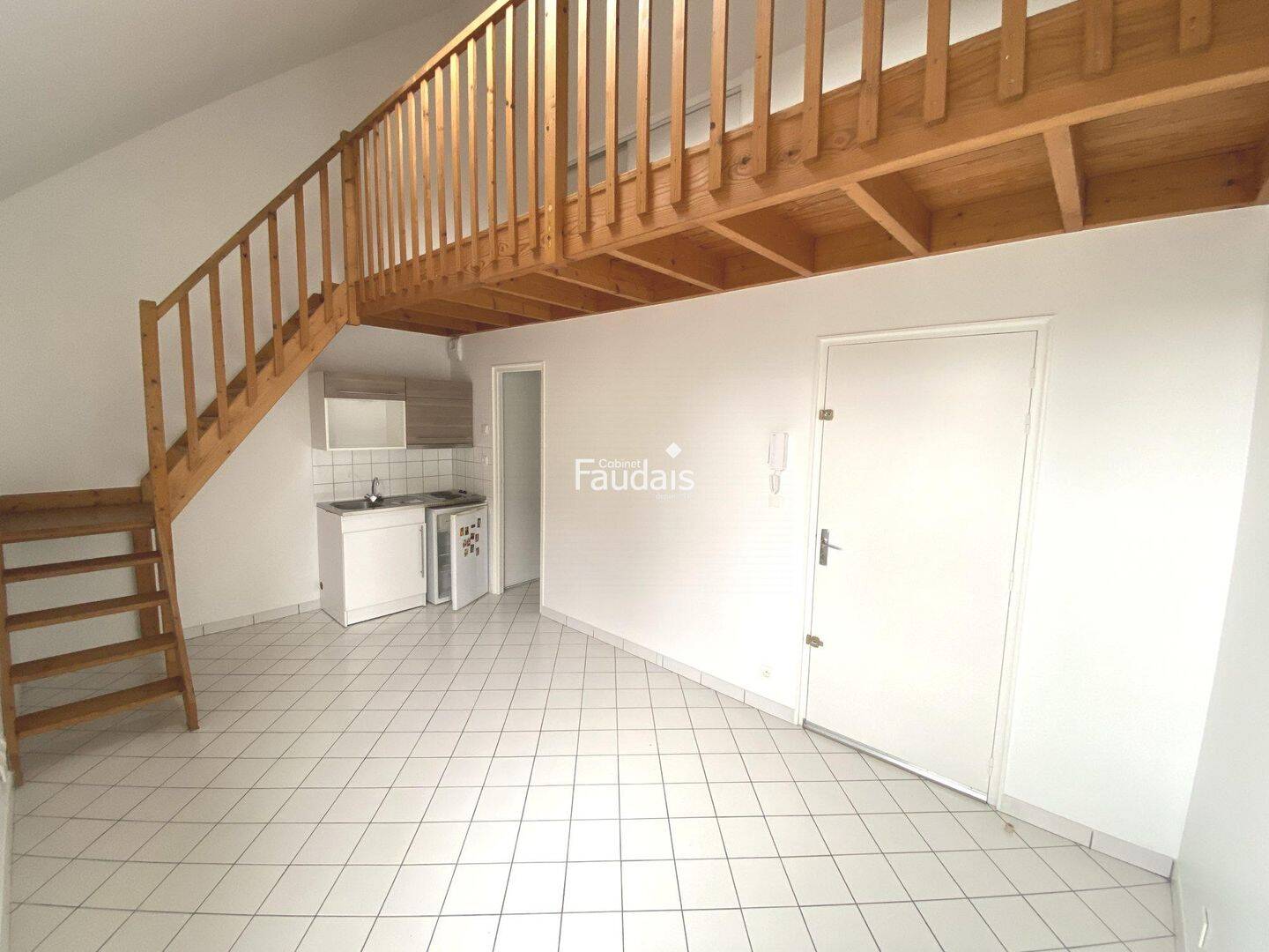 Appartement 1 pièce 29 m² · à Saint-Lô · 28,9 m² · 395 €