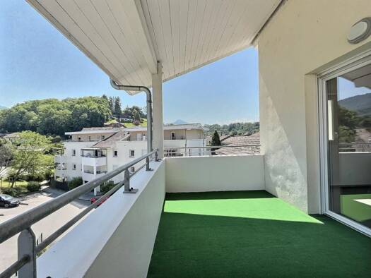 Appartement à vendre 260 000 € 2 pièces 1 chambre 43 m² RDC/3 Bonne 74380