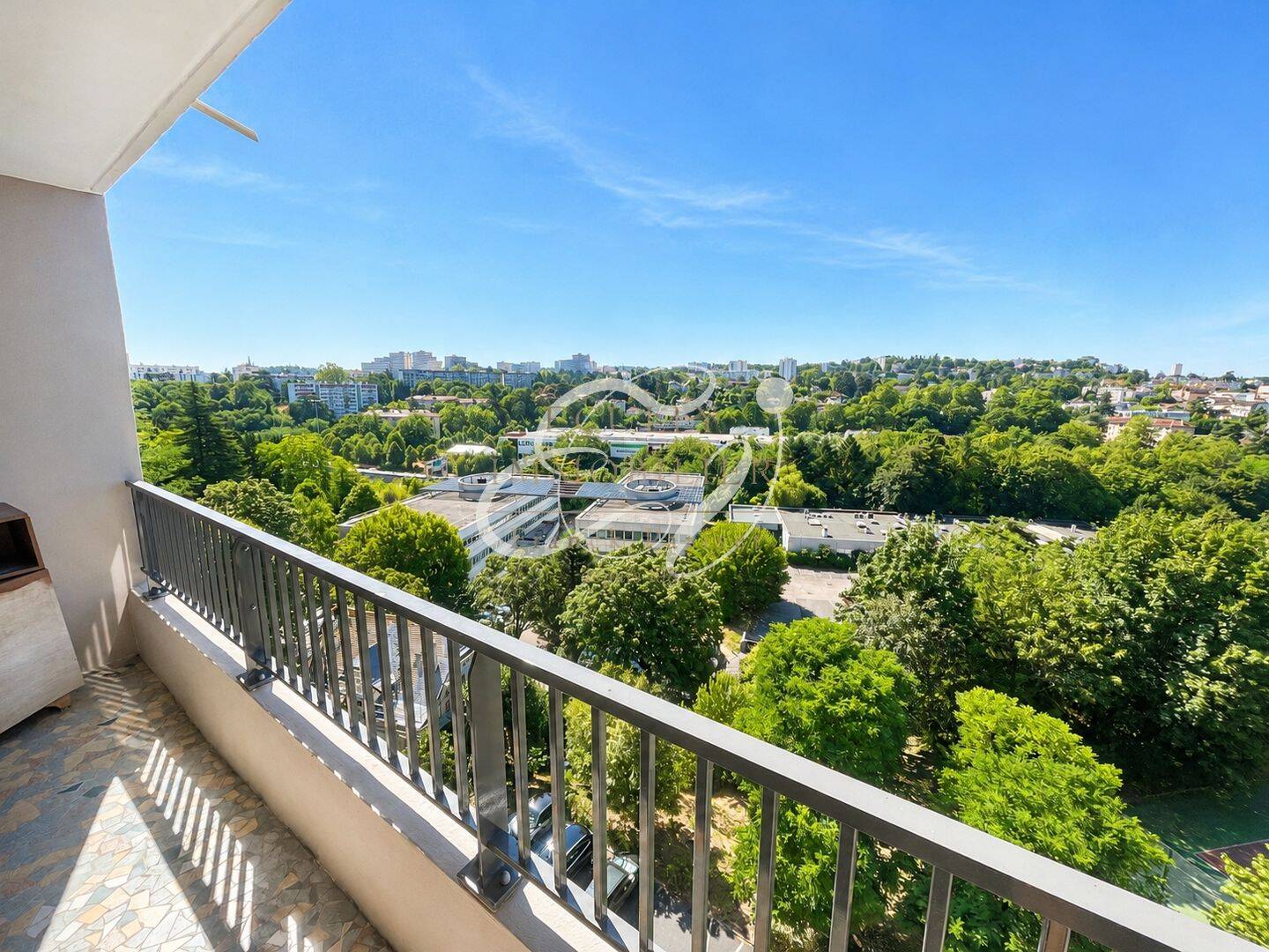 Appartement 3 pièces 67 m² · à Écully · 67 m² · 180 000 €