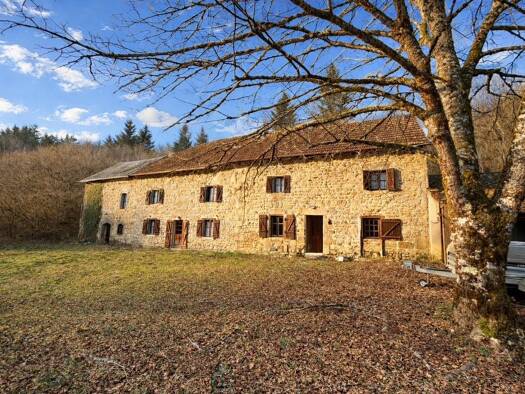 Maison à vendre 97 500 € 6 pièces 4 chambres 155 m² 1 480 m² de terrain L'Église-aux-Bois 19170