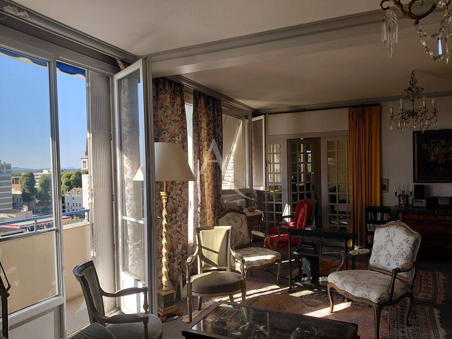 Appartement 5 pièces 104 m² · à Chalon-sur-Saône · 104 m² · 155 200 €