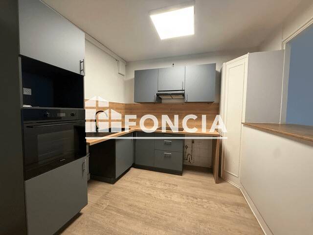 Appartement 5 pièces 135 m² · à Charleville-Mézières · 134,8 m² · 1 011 €