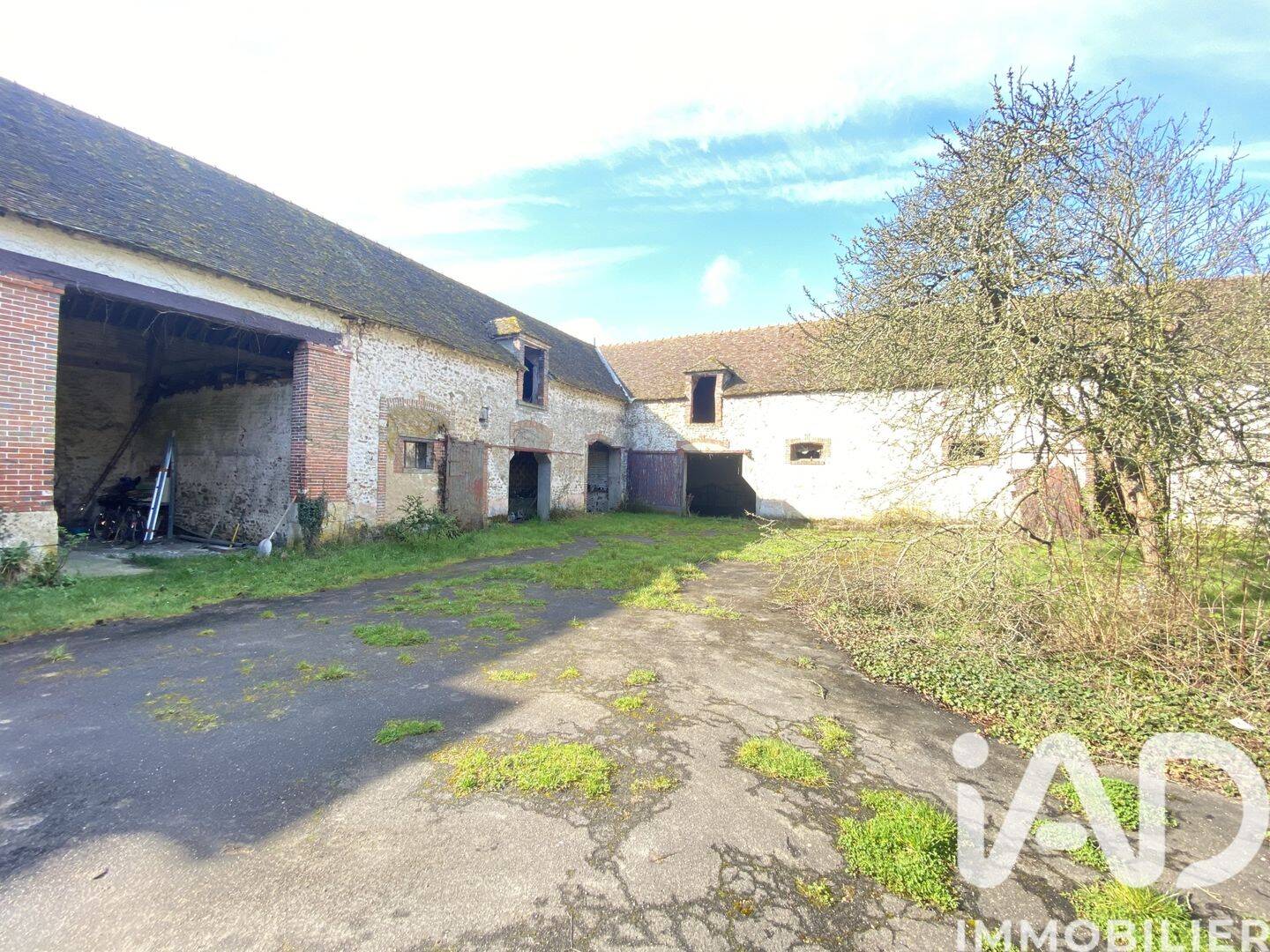 Maison 1 pièce 382 m² · à Gallardon · 382 m² · 54 000 €