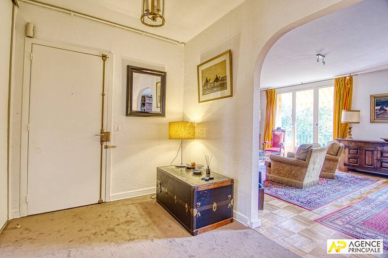 Appartement à vendre 630 000 € 5 pièces 4 chambres 135 m² Étage 2/5 Versailles 78000