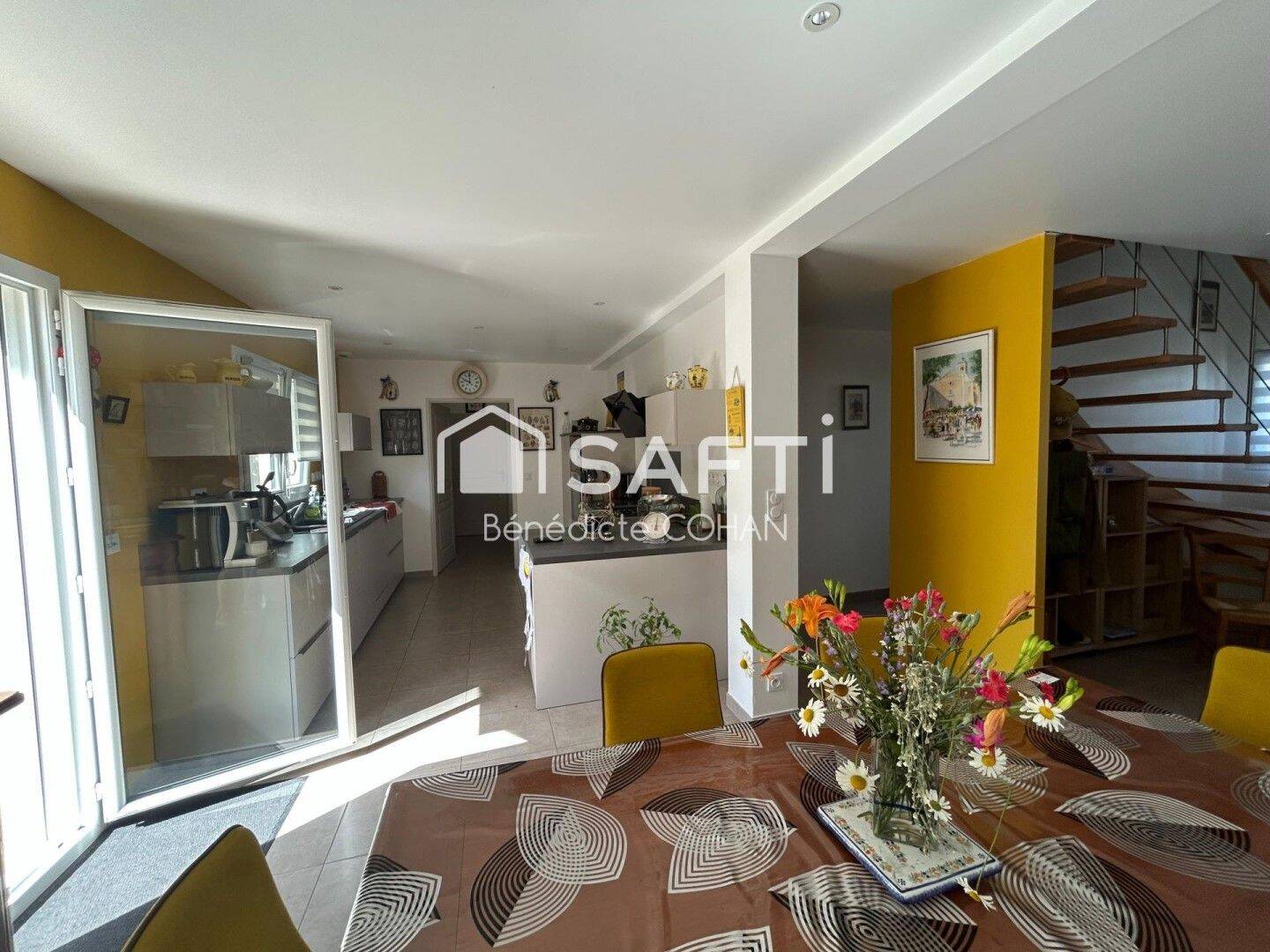 Maison 5 pièces 142 m² · à Béville-le-Comte · 142 m² · 381 000 €