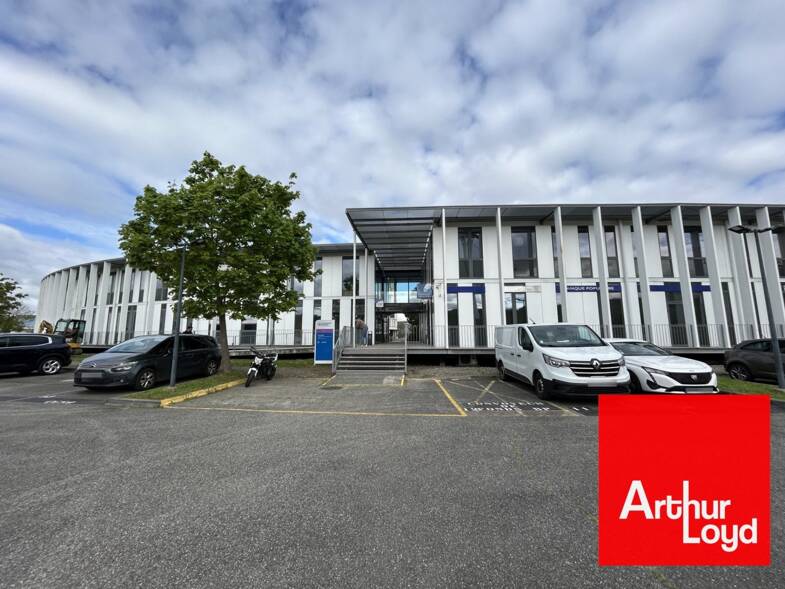 Espace bureau à louer 6 573 € 544 m² de bureaux divisible de 74 m² à 544 m² Toulouse 31100