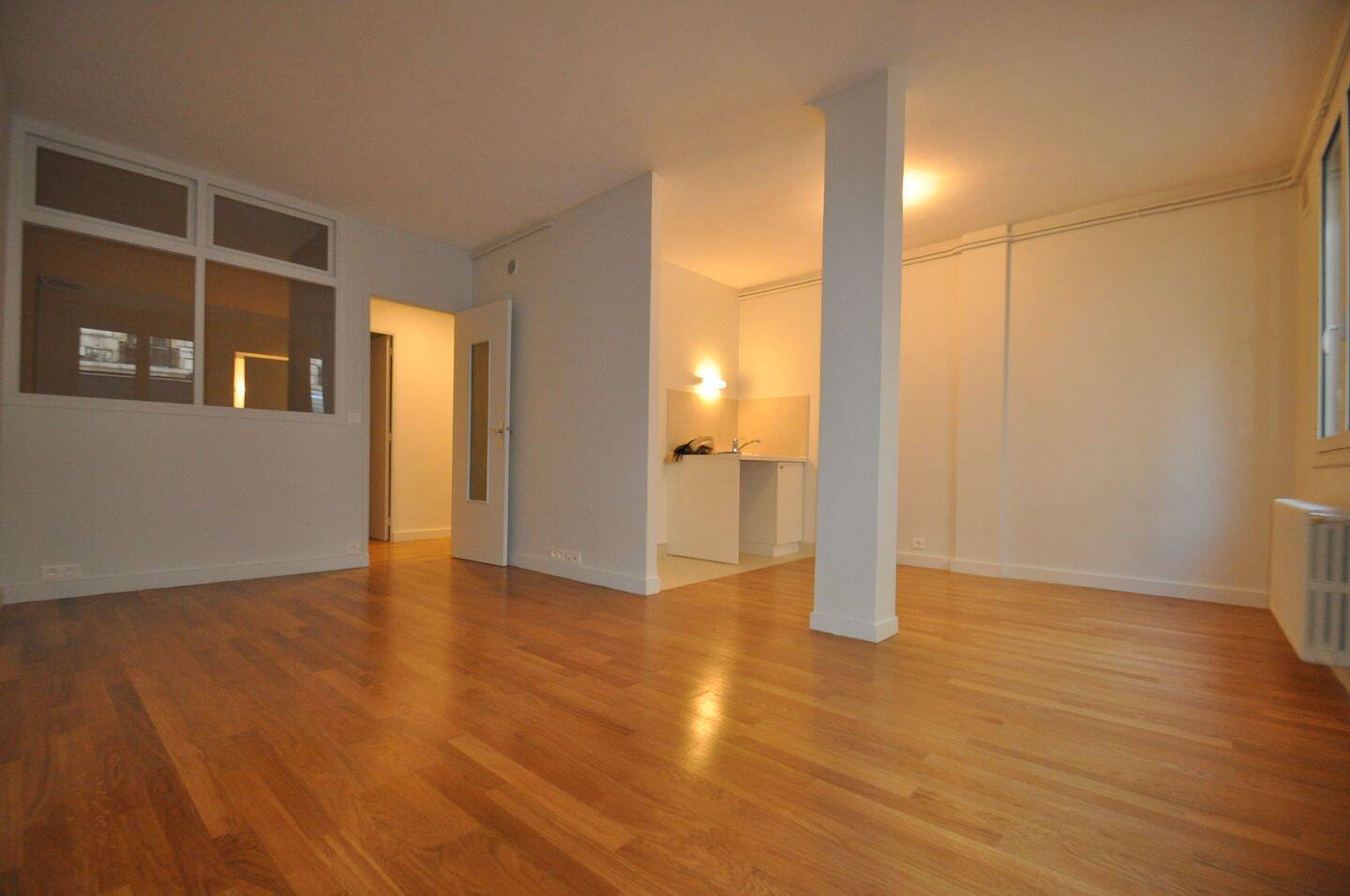 Appartement 2 pièces 45 m² · à Paris 18ème Arrondissement · 45 m² · 924 €