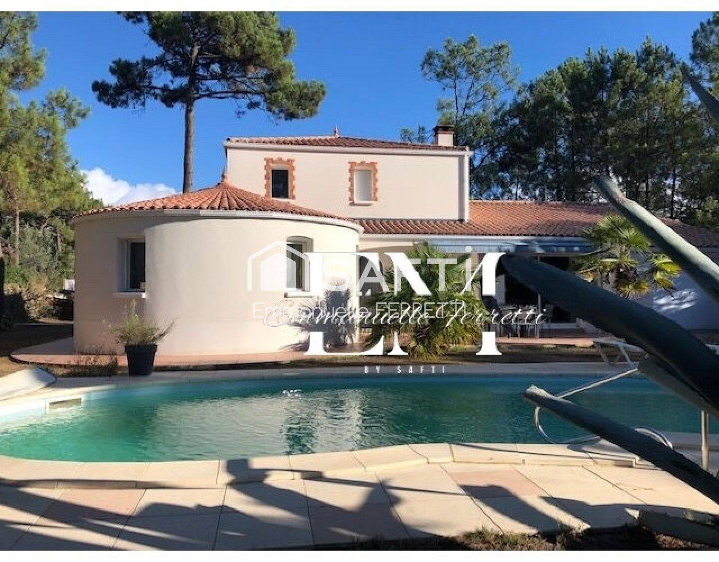 Maison 7 pièces 160 m² · à L'Aiguillon-la-Presqu'Île · 160 m² · 555 000 €