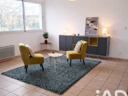 Appartement à vendre 159 000 € 3 pièces 1 chambre 52 m² Étage 1/3 Nord Entraigues-sur-la-Sorgue 84320