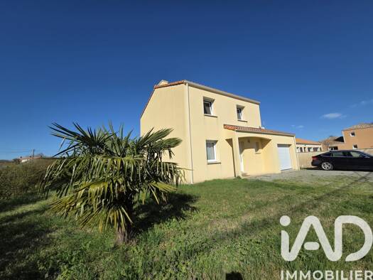 Maison à vendre 299 900 € 4 pièces 3 chambres 89 m² 1 395 m² de terrain La Vallée Divatte-sur-Loire 44450