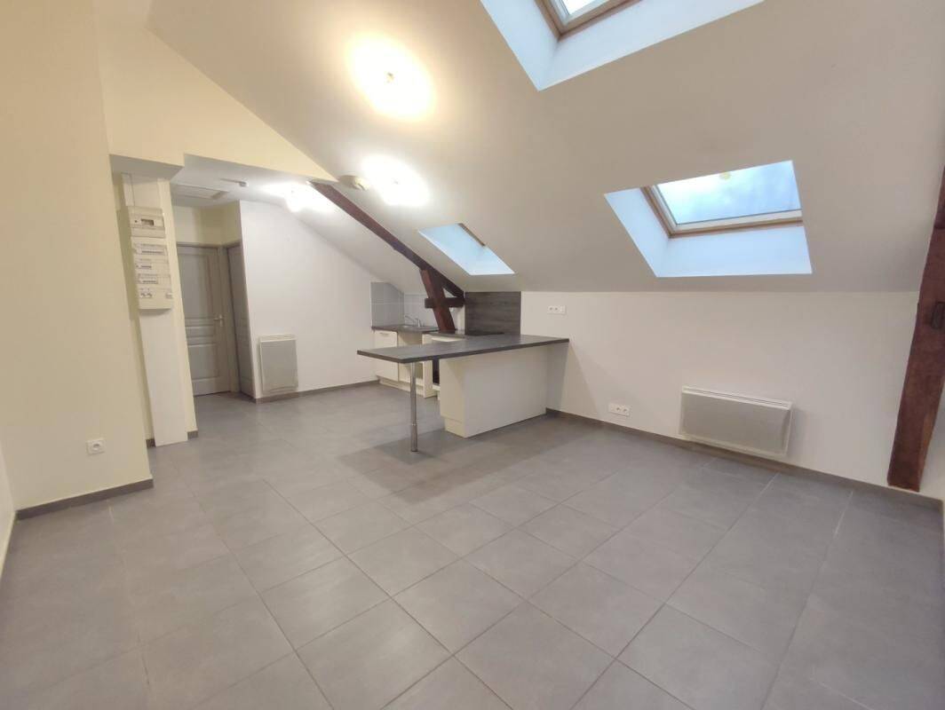 Appartement 3 pièces 48 m² · à Bourgoin-Jallieu · 48 m² · 645 €