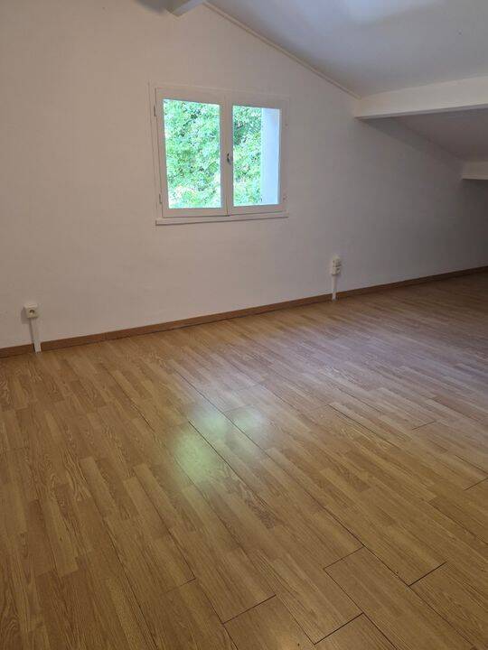 Appartement 1 pièce 33 m² · à Arles · 33 m² · 530 €/mois