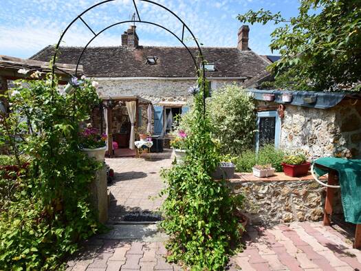 Maison à vendre 233 000 € 6 pièces 4 chambres 132 m² 2 823 m² de terrain Donnemarie-Dontilly 77520