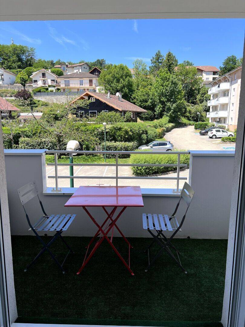 Appartement 2 pièces 51 m² · à Oyonnax · 51 m² · 615 €