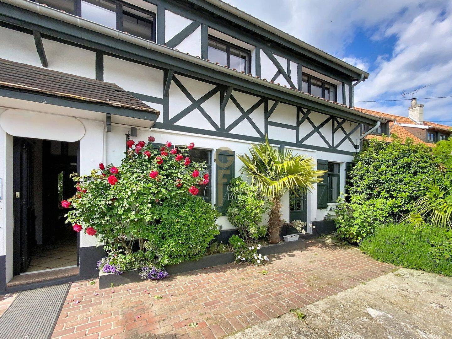 Maison 7 pièces 533 m² · à Saint-Aubin · 533 m² · 580 000 €