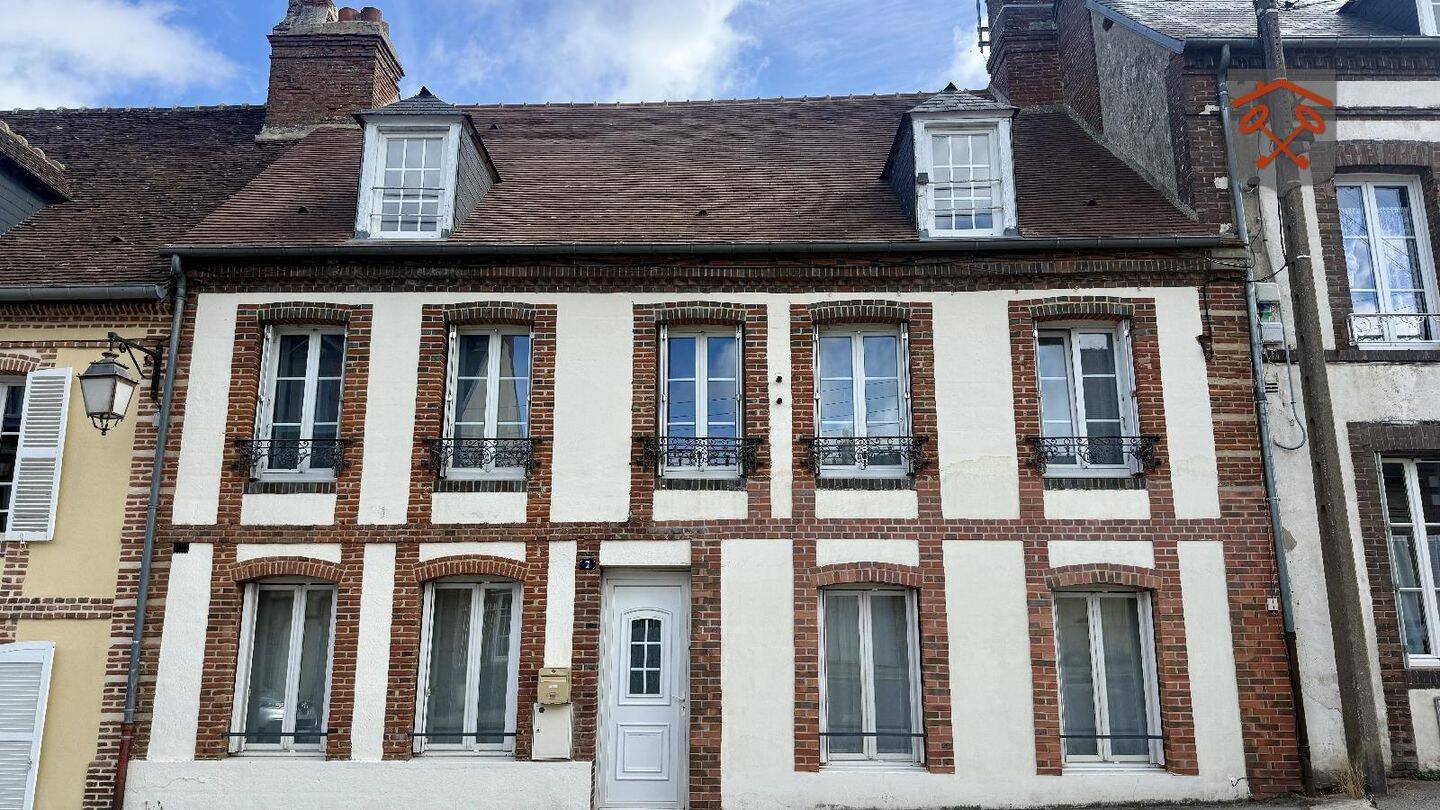 Maison 8 pièces 180 m² · à L'Aigle · 180 m² · 264 000 €