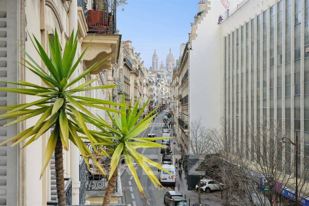 Appartement 3 pièces 100 m² · à Paris 9ème Arrondissement · 100 m² · 1 295 000 €