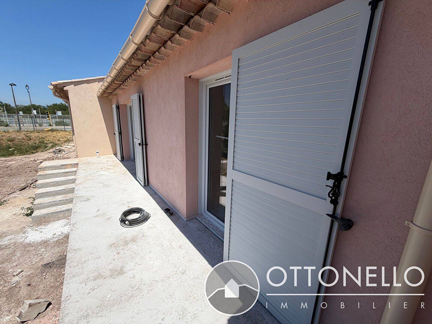 Maison 3 pièces 61 m² · à Roquebrune-sur-Argens · 60,6 m² · 1 290 €