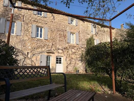 Maison à louer 1 445 € 4 pièces 3 chambres 128,1 m² 1 155 m² de terrain Saint-Paul-Trois-Châteaux 26130