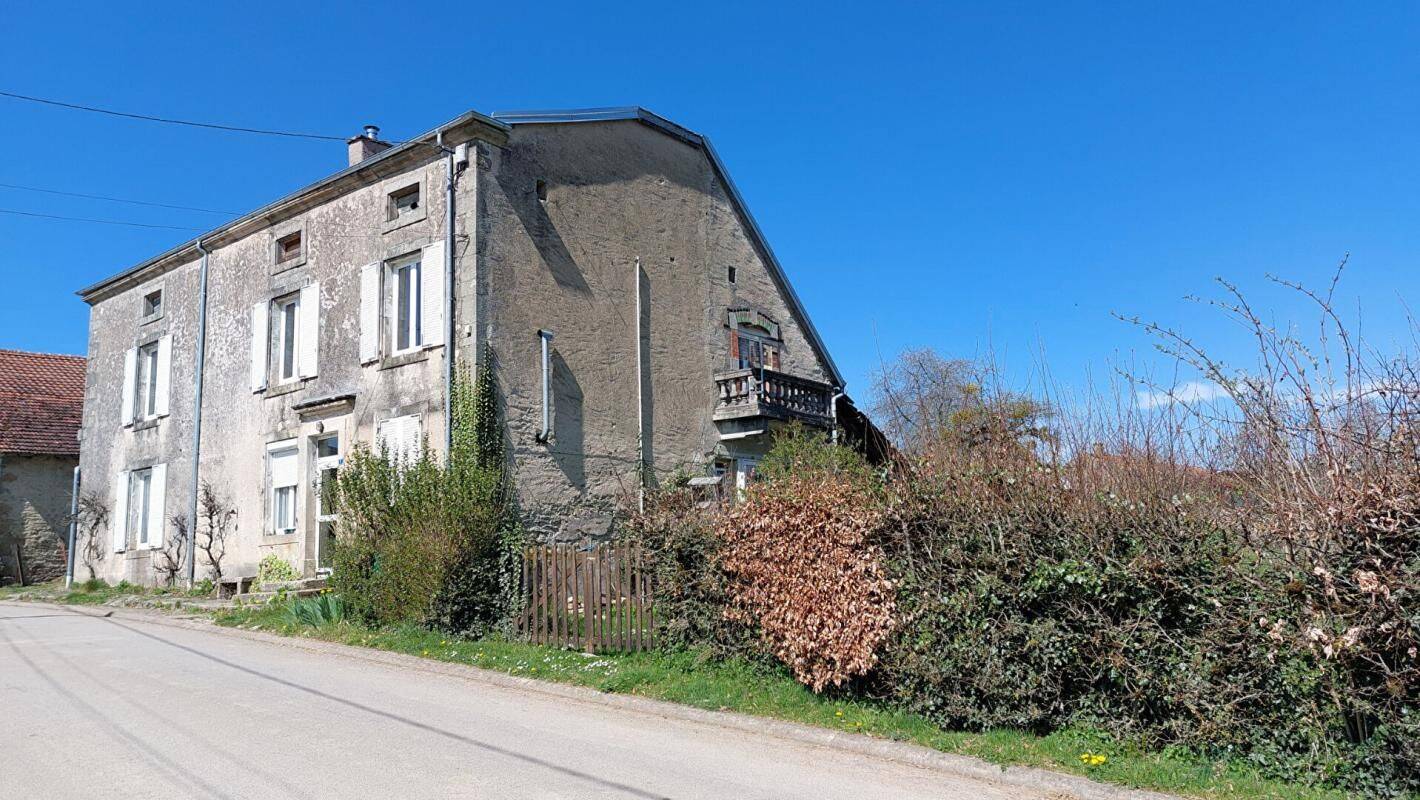 Maison 6 pièces 193 m² · à Martinvelle · 193 m² · 129 000 €