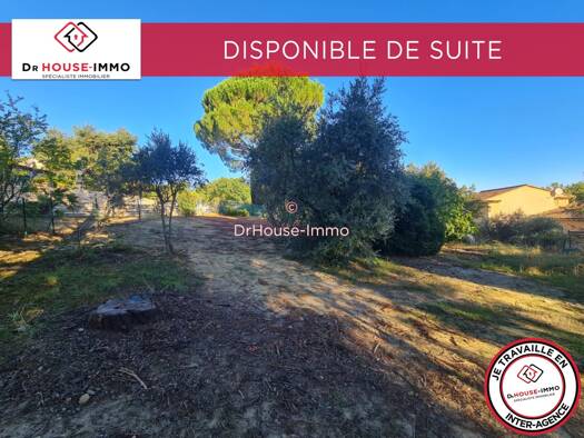 Terrain constructible viabilisé à vendre 189 000 € 1 013 m² de terrain Pierrevert 04860