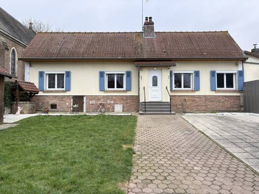 Maison à vendre 225 750 € 5 pièces 3 chambres 105 m² 1 400 m² de terrain Bussus-lès-Yaucourt 80135