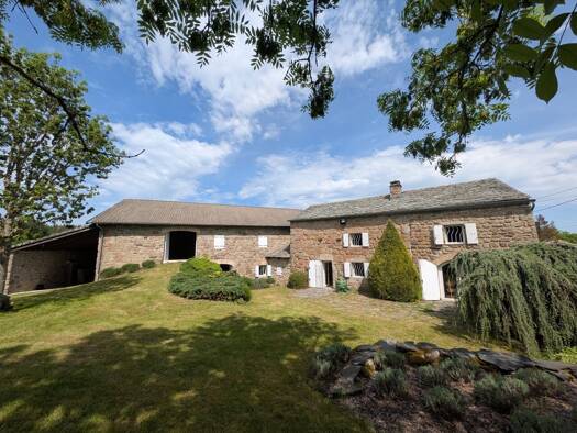 Maison à vendre 416 000 € 3 chambres 190 m² 11 750 m² de terrain Saint-Jeures 43200