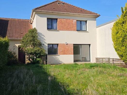 Maison à vendre 223 385 € 4 pièces 3 chambres 91 m² 268 m² de terrain Val d'Avre Amiens 80000