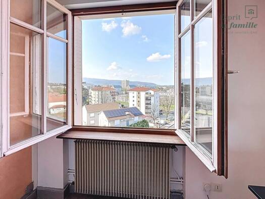 Appartement à vendre 190 000 € 2 pièces 1 chambre 52,4 m² Étage 5/5 Sathonay-Camp 69580