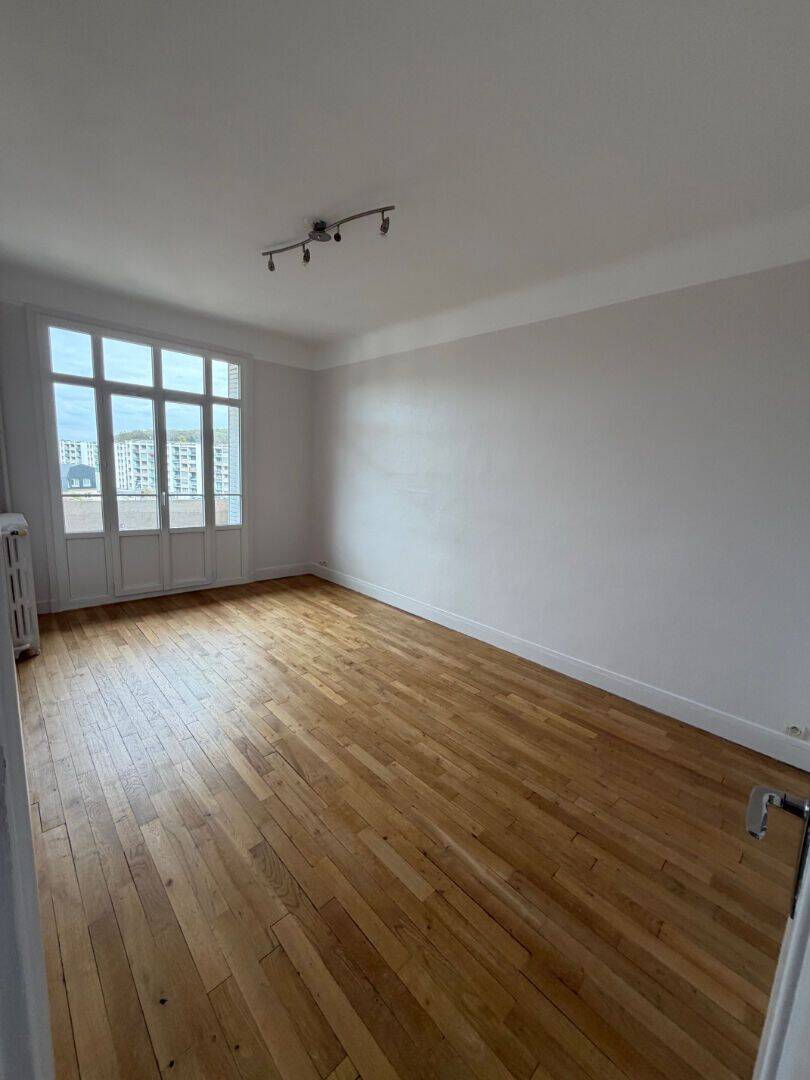 Appartement 2 pièces 46 m² · à Chaville · 45,7 m² · 1 024 €